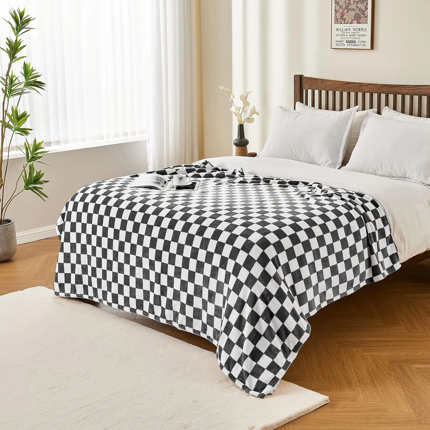Checkered Blanket Flannel Throw Blankets Soft Cozy Checkered Grid Print Chessboard Gingham Pattern Throws for Bed Sofa Couch for All Seasons, 50x60 Inch, Black