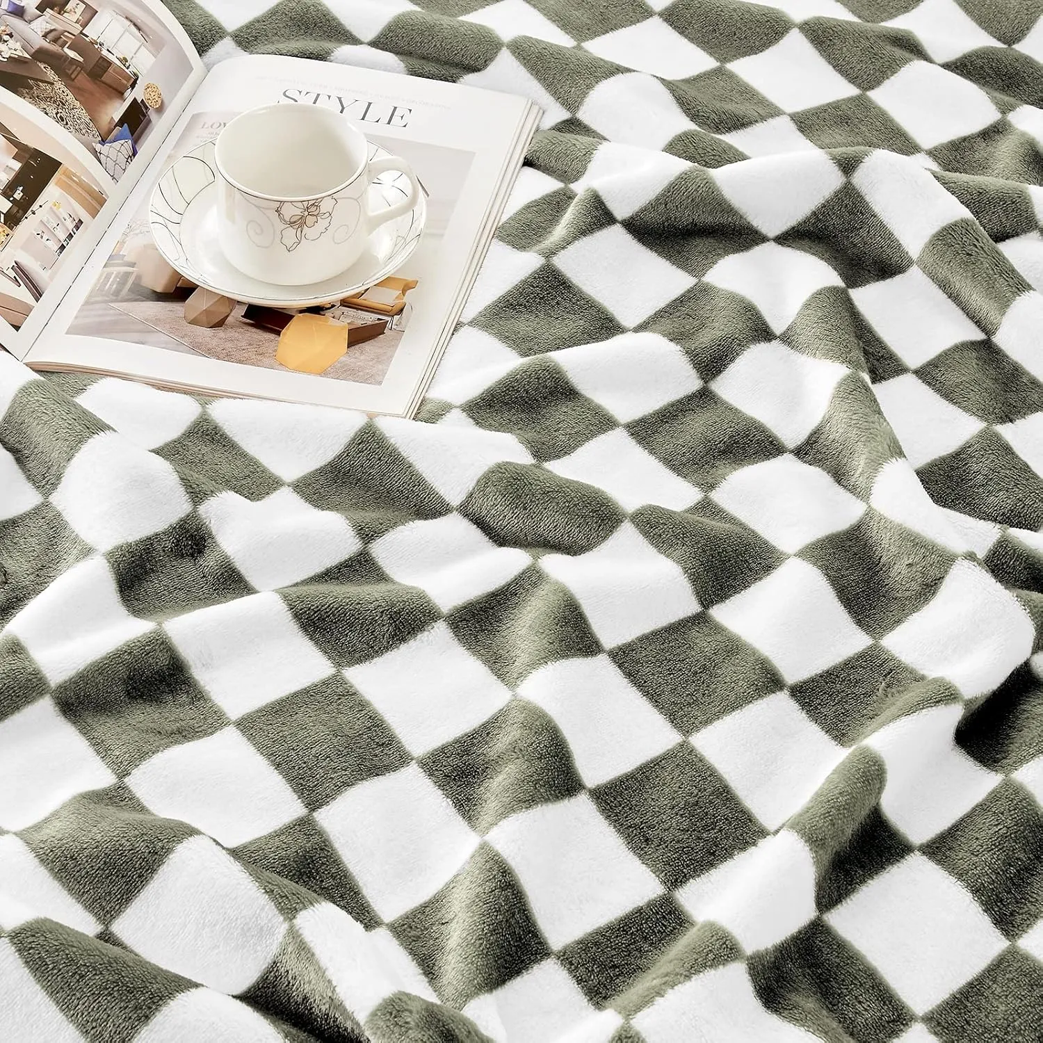 Checkered Blanket Flannel Throw Blankets Soft Cozy Checkered Grid Print Chessboard Gingham Pattern Throws for Bed Sofa Couch for All Seasons, 50x60 Inch, Dark Olive